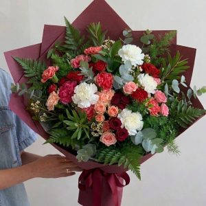 Ramo de Flores Voluminoso a Domicilio en Segovia - Rosas y Claveles
